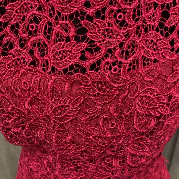 White House Black Market Bright Red Lace Straight Skirt Dress Women's Size 2 - Picture 6 of 10